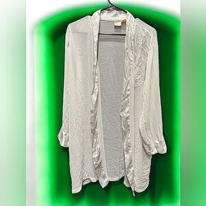 Elegant White Open-Front sheer robe with lace detail ONE Size fits all no belt